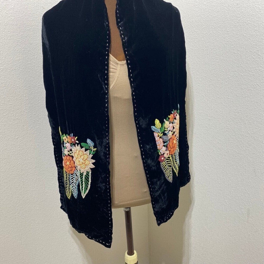 Unbranded Lined Velours Black Floral French Knots Embroidered Scarf 10.5"X60"